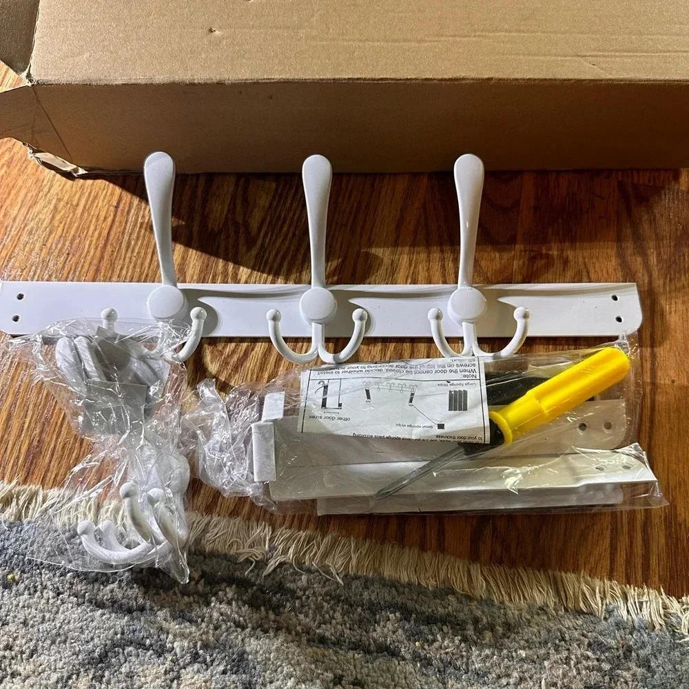 🆕 Heavy Duty Over The Door Clothes Hanger and Towel Rack, White
